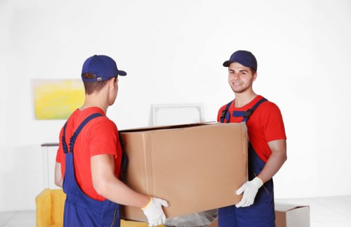 Movers Westhampstead team preparing safely for a move