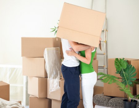 Professional Westhampstead removers working with safety focus